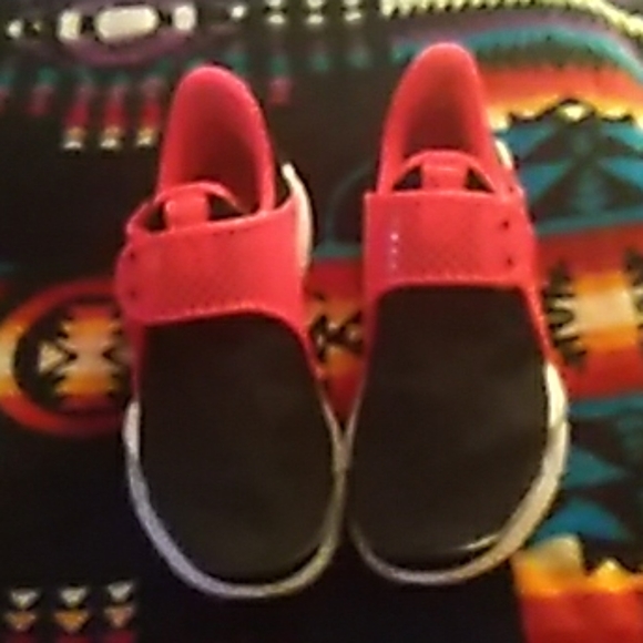 Shoes - Picture 2 of 3